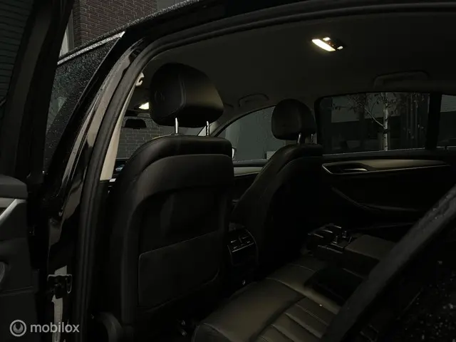 BMW 5 Serie 520i High Executive 2017 Benzine 25