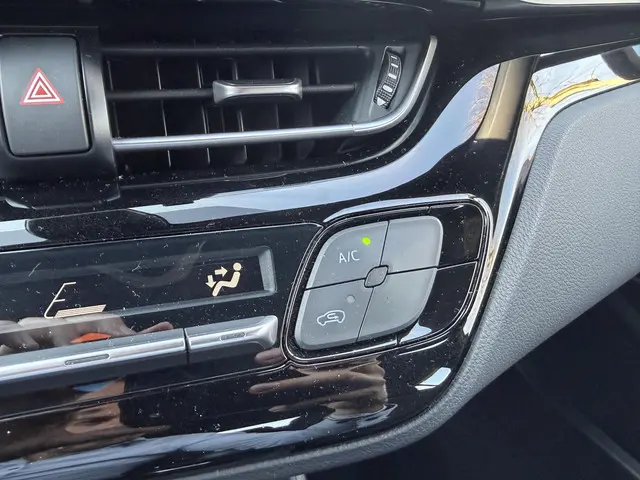 Toyota C-HR 1.2 Turbo 116 PK Comfort 2019 Benzine 17