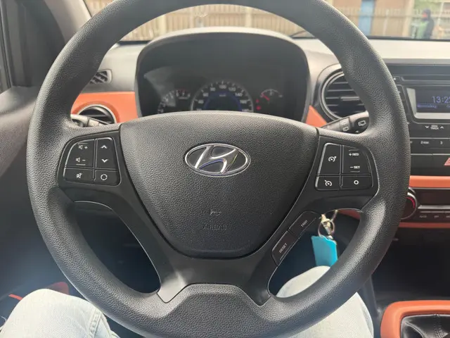 Hyundai i10 1.0i i-Motion Comfort 2017 Benzine 15