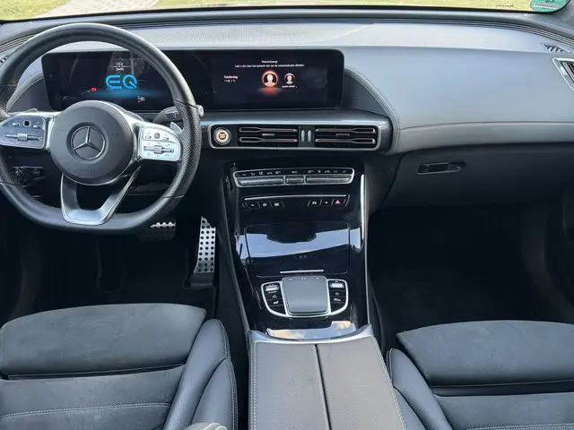 Mercedes-Benz EQC 400 4MATIC AMG 2021 Elektrisch 14