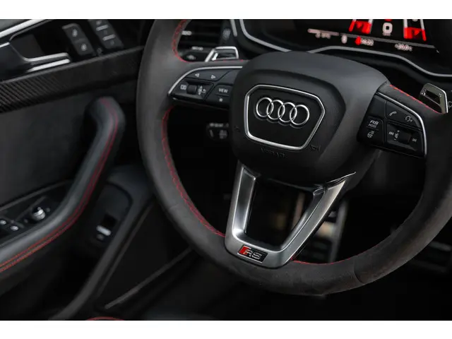 Audi RS4 Avant quattro 2021 Benzine 12