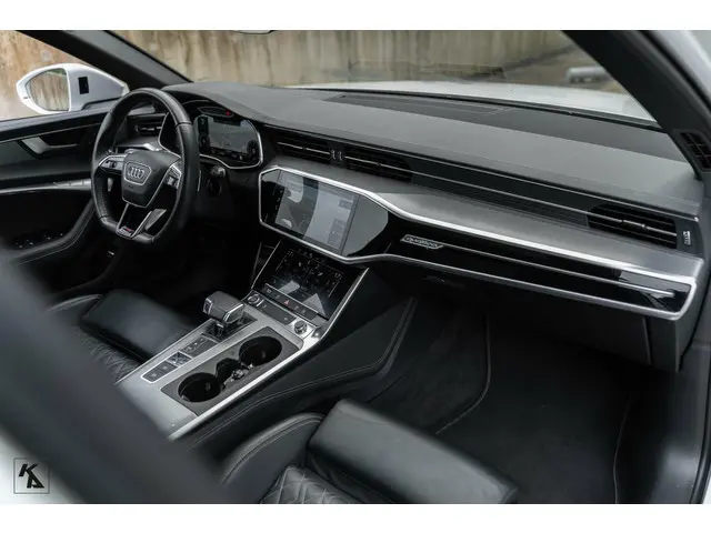 Audi A6 Avant 45 TFSI | 2019 Quattro | S-line 2019 Benzine 72