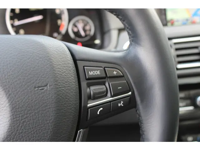 BMW 5 Serie 520i Executive 2014 Benzine 21