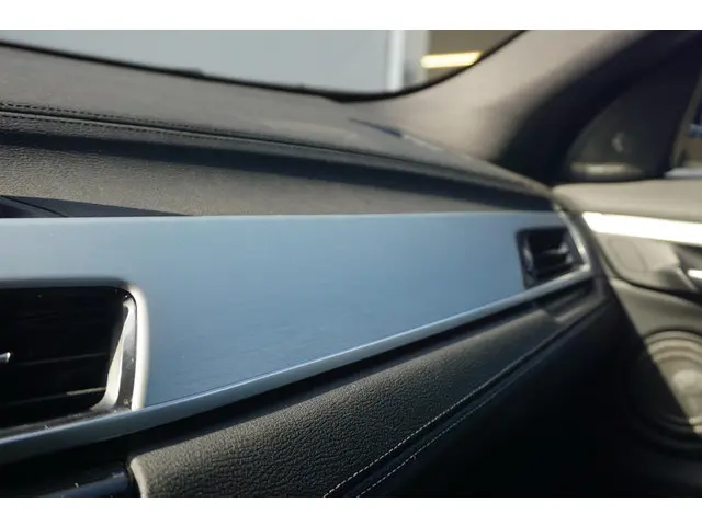 BMW X2 sDrive20i 2018 Benzine 18