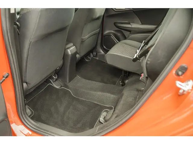 Honda Jazz 1.3i VTEC TREND 2017 Benzine 40