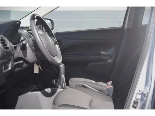 Mitsubishi Space Star 1.2 Cool+ 2021 Benzine 8