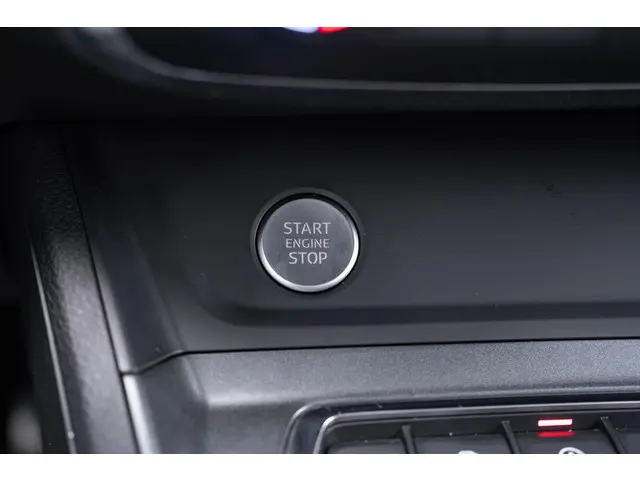 Audi Q3 40 TFSI quattro S Line Pro Line S 2019 Benzine 44