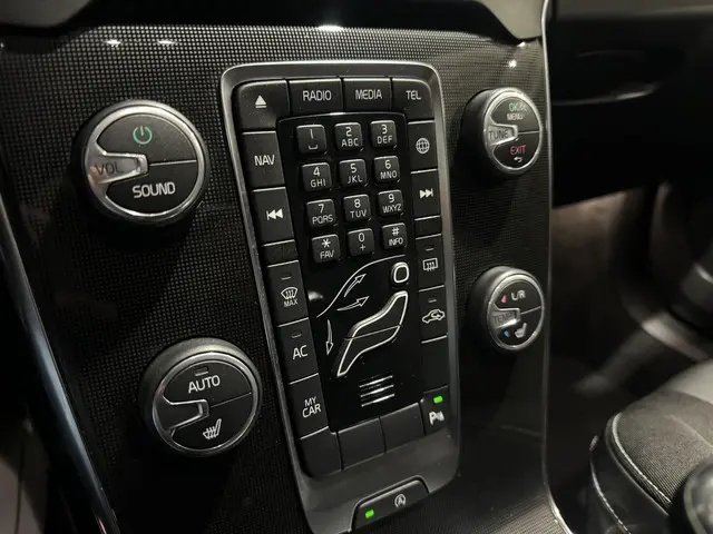 Volvo V40 2.0 T3 Nordic+ 2017 Benzine 13