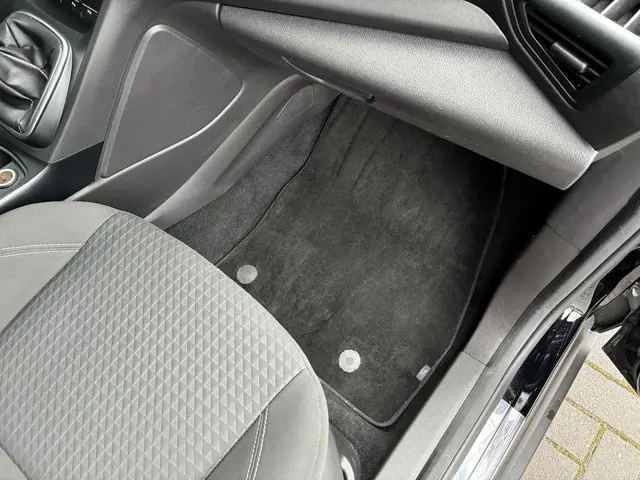 Ford C-MAX HELAAS VERKOCHT!!! 2019 Benzine 33