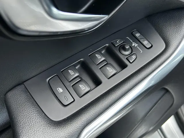 Volvo V40 1.6 T3 Summum 2012 Benzine 15