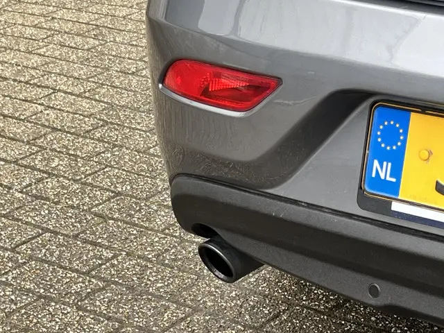 Volvo V40 2.0 T3 Momentum 2016 Benzine 50