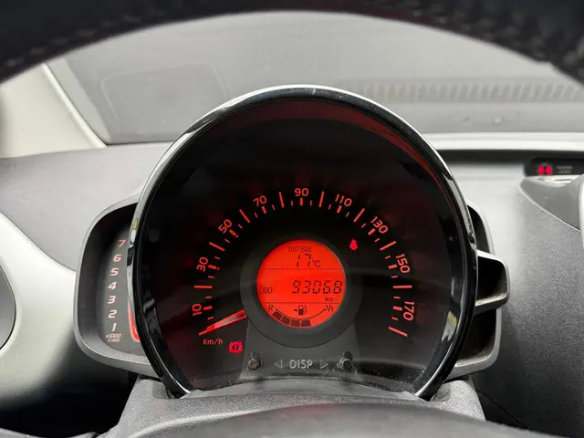 Toyota Aygo 1.0 VVT-i x-wave|Camera 2017 Benzine 45