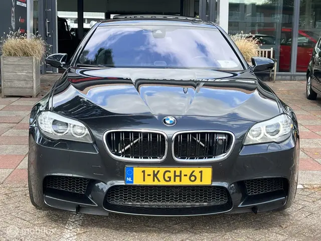 BMW M5 5-serie 561PK in zeer goede staat 2013 Benzine 19