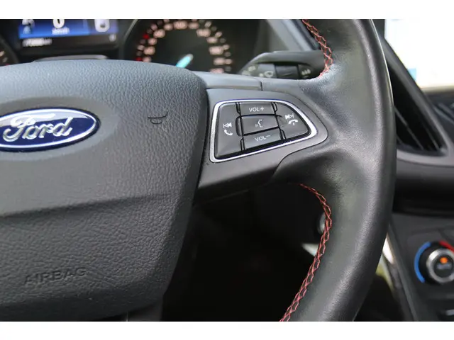 Ford Kuga 1.5 ECOBOOST ST-LINE 2017 Benzine 23