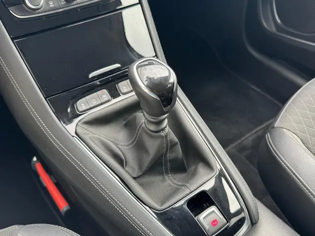 Opel Grandland X 1.2 Turbo Innovation 2019 Benzine 19
