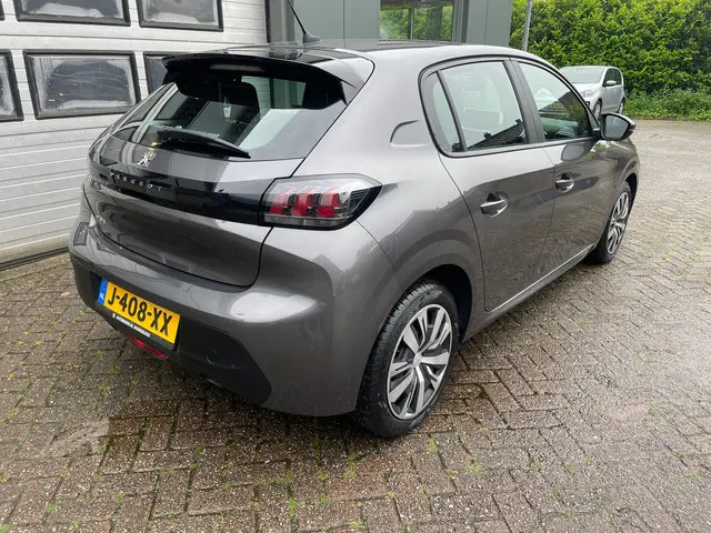 Peugeot 208 1.2 PureTech Active 2021 Benzine 4