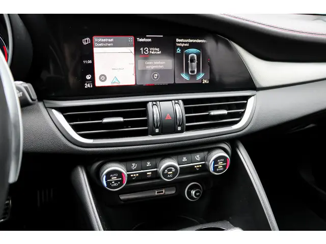 Alfa Romeo Giulia 2.0 Competizione 2023 Benzine 11