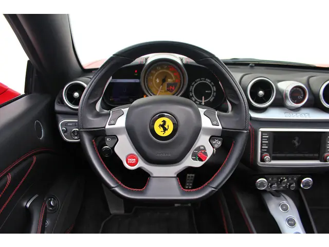 Ferrari California 3.9 T HELE 2016 Benzine 19