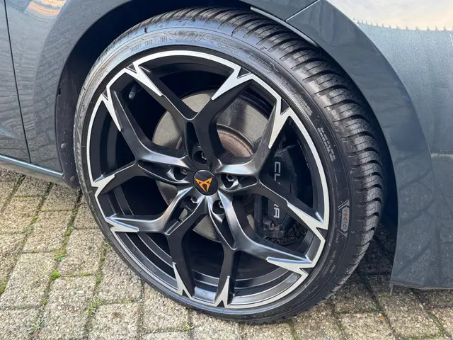 SEAT Leon ST 2.0 TSI CUPRA 300 4Drive / Pano 2018 Benzine 20