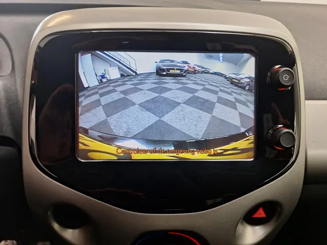 Toyota Aygo 2015. X-Play uitv. 42.000 km NAP. 2015 Benzine 12