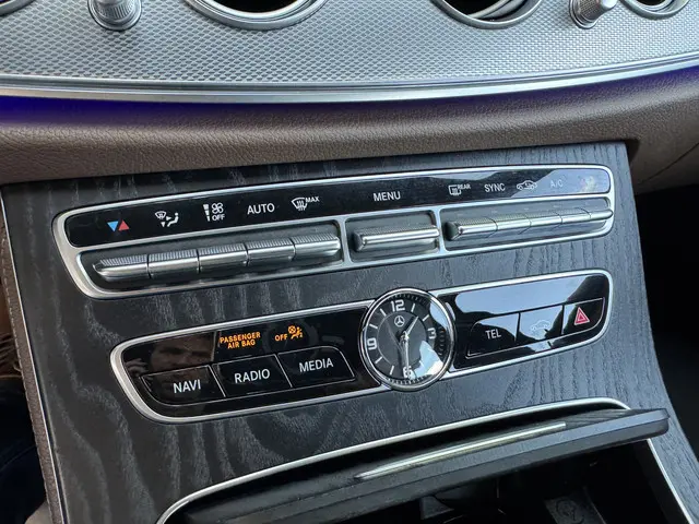 Mercedes-Benz E-Klasse 200 Bus. Sol. Sport 2020 Benzine 11