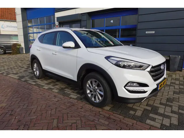 Hyundai Tucson 1.6 T-GDi Comfort 2015 Benzine 2