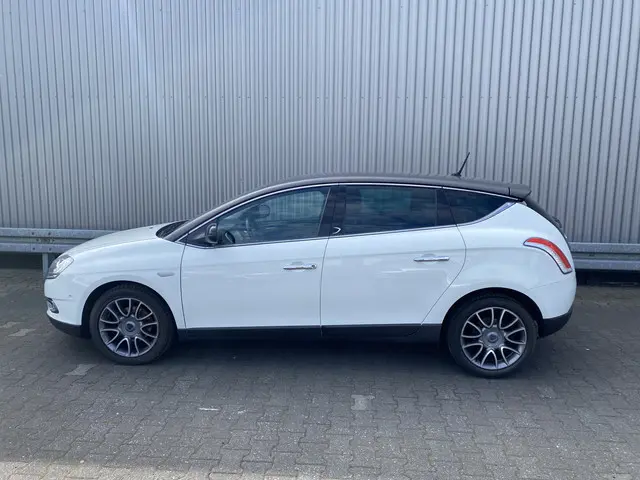 Lancia Delta 1.4 M.air Silver 2012 Benzine 9