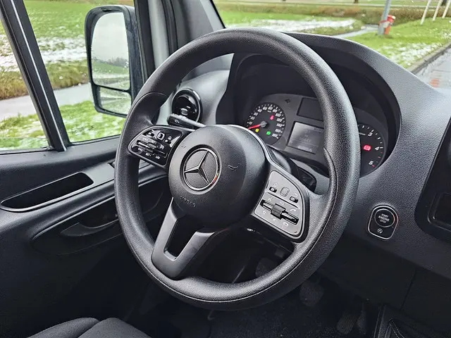 Mercedes-Benz Sprinter 311 2022 Diesel 10