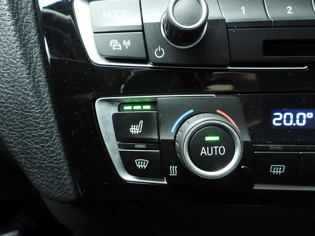 BMW 1 Serie 5-deurs 118i 2017 Benzine 25