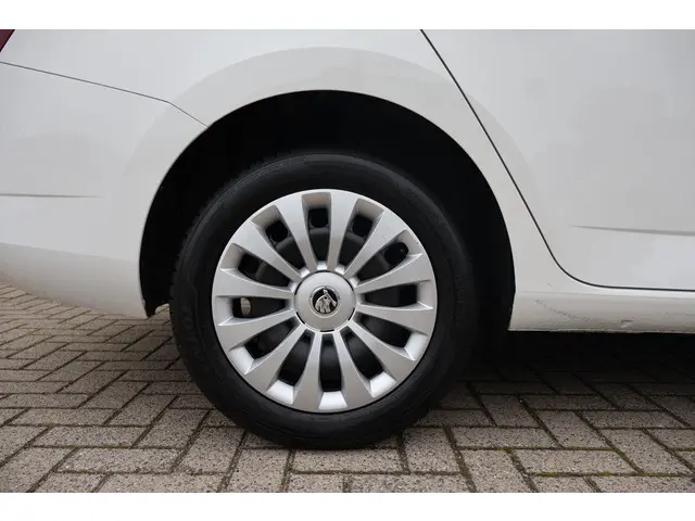 Škoda Fabia Combi 1.0 TSI Ambition 2021 Benzine 18