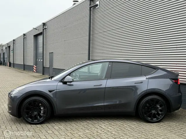 Tesla Model Y Long Range AWD 75 kWh 2021 Elektrisch 4