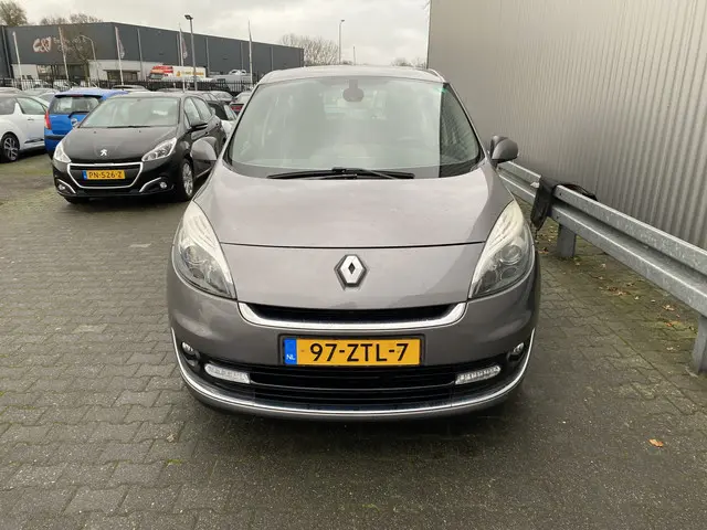 Renault Grand Scénic 1.2 TCe Collection 7p. 2013 Benzine 7