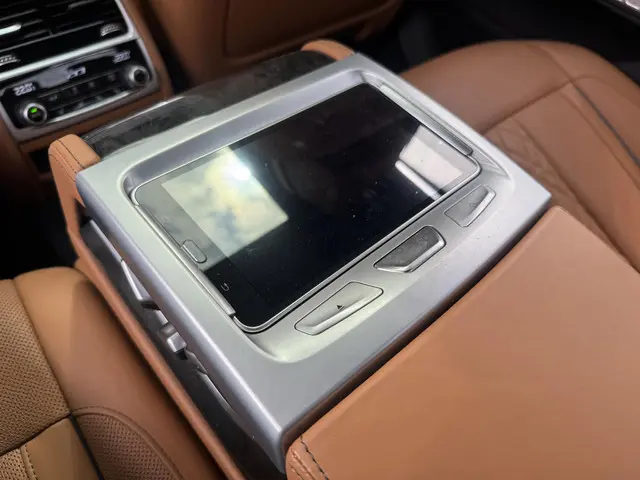 BMW 7 Serie 750d xDrive High Executive 2017 Diesel 29
