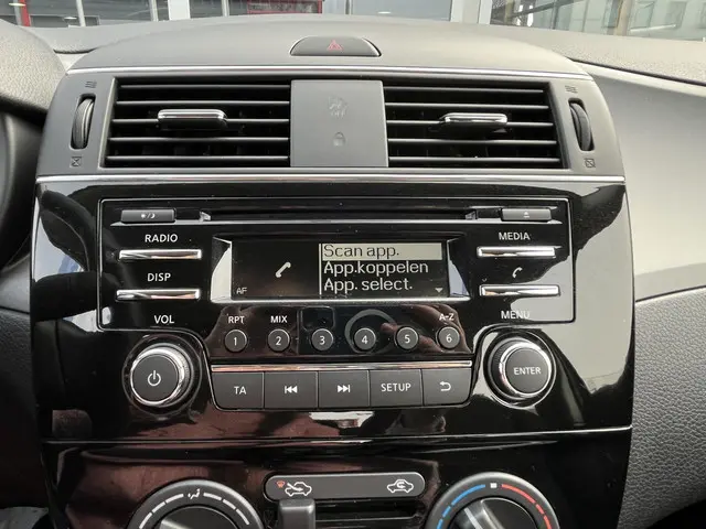 Nissan Pulsar 1.2 DIG-T Visia 2015 Benzine 16