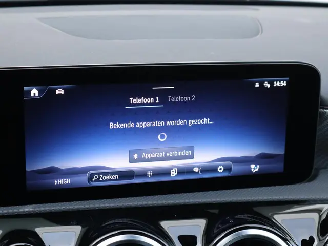 Mercedes-Benz A-Klasse 180 Business Line 2023 Benzine 21