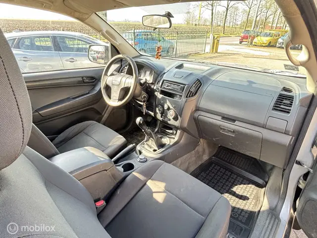 Isuzu D-Max 4x4 2.5 Double Cab LS Hi Ride 2012 Diesel 5