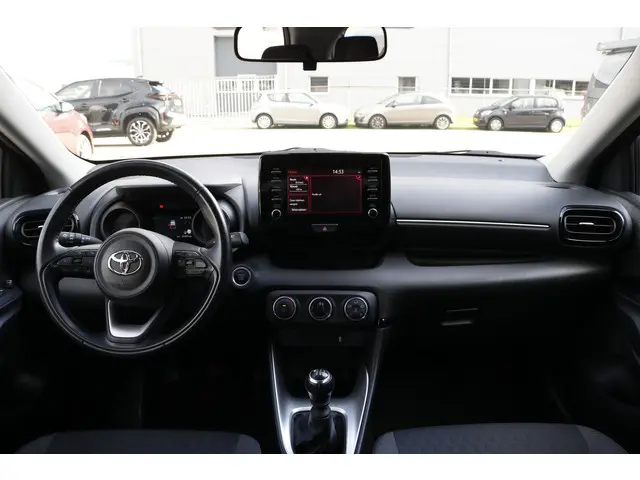 Toyota Yaris 1.5 VVT-i Dynamic 2021 Benzine 27