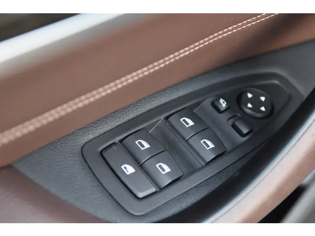 BMW X1 sDrive20i VDL Nedcar Edition 2019 Benzine 15