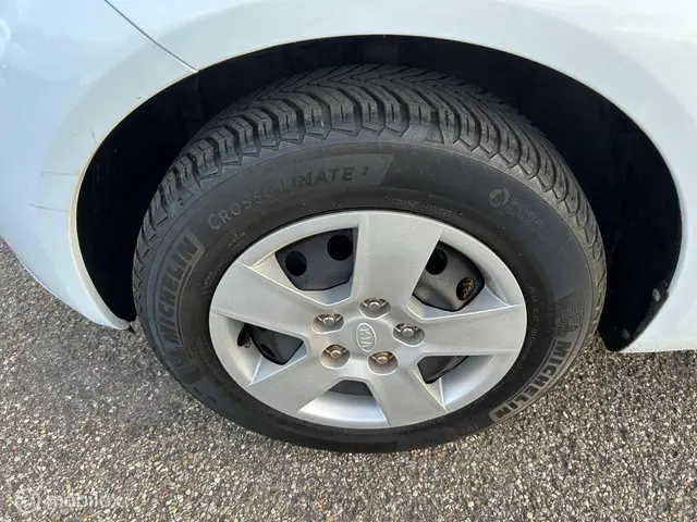 Kia Venga 1.4 CVVT Plus Pack 2013 Benzine 17