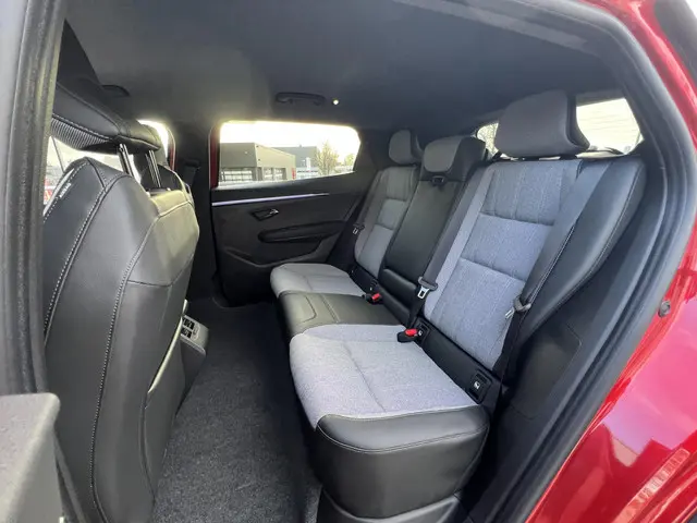 Mitsubishi Eclipse Cross Intense 87 kWh 2025 Elektrisch 8