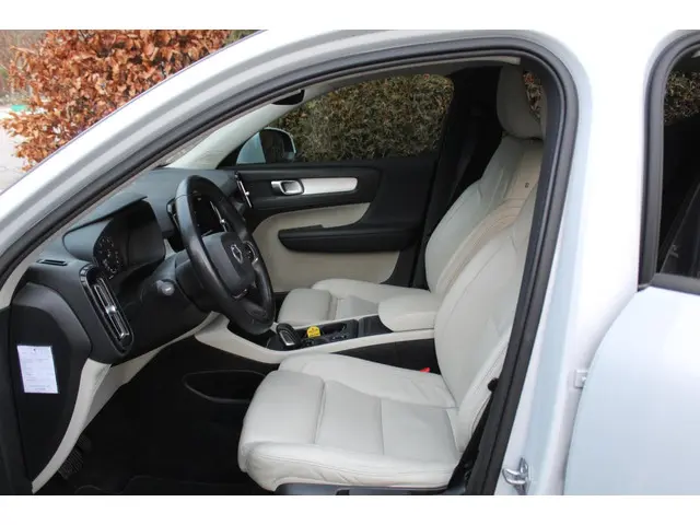 Volvo XC40 1.5 T3 Momentum Pro 2019 Benzine 10