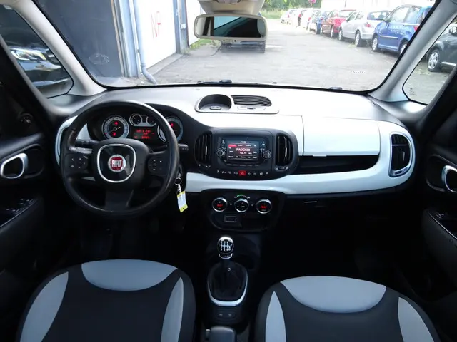 Fiat 500L 0.9 TwinAir Easy 2013 Benzine 11
