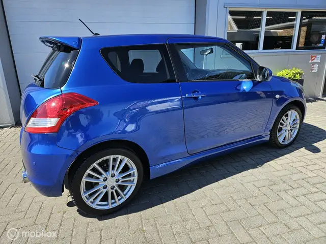 Suzuki Swift 1.6 Sport zeer nette Auto!! 2013 Benzine 3