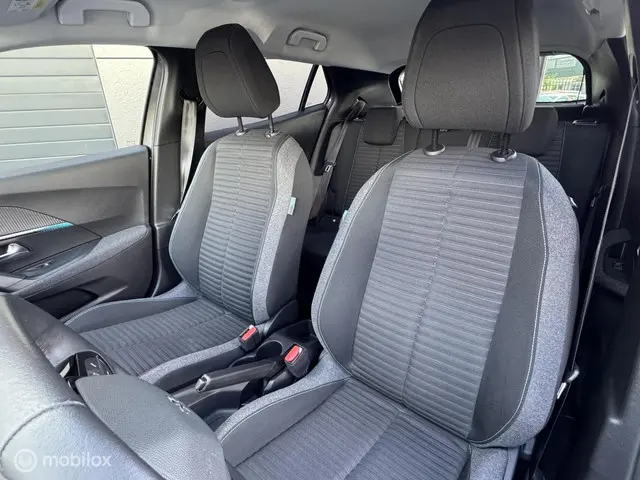 Peugeot 2008 1.2 PureTech Style 2023 Benzine 13