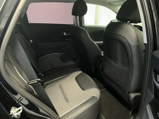 Kia e-Niro DynamicLine 64 kWh 2020 Elektrisch 18