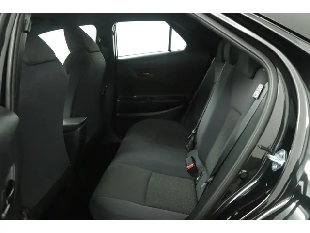 Toyota C-HR 1.8 Hybrid 140 Active 2024 Hybride Benzine 18
