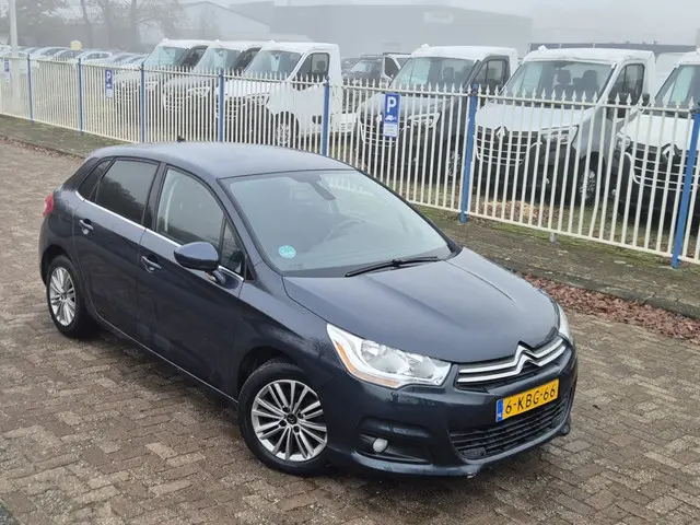 Citroën C4 1.6 Collection, incl. Nieuwe apk!! 2013 Benzine 6