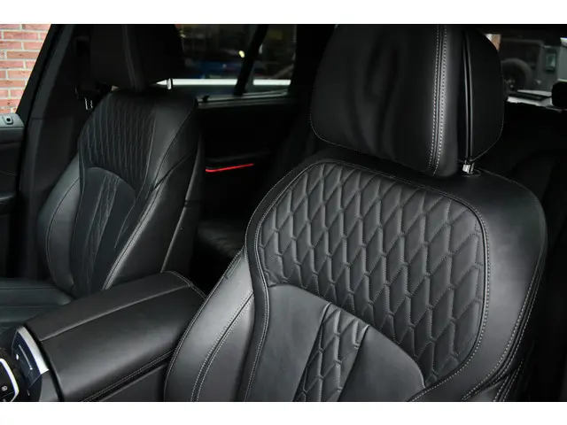 BMW X5 xDrive50e M-Sport 2023 Hybride Benzine 56