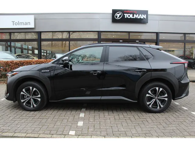 Toyota bZ4X Dynamic 71 kWh 2024 Elektrisch 2
