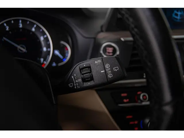 BMW X3 xDrive20i High Executive 2019 Benzine 39